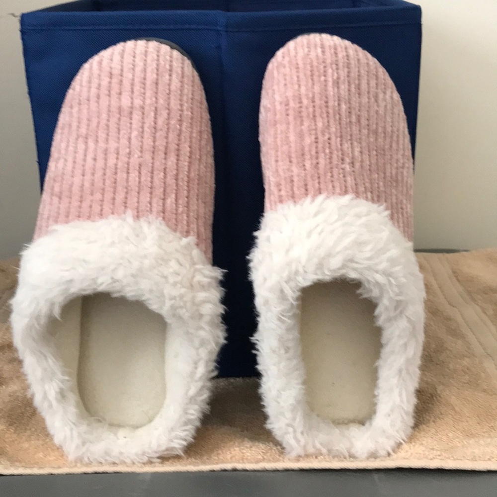 Isotoner slippers